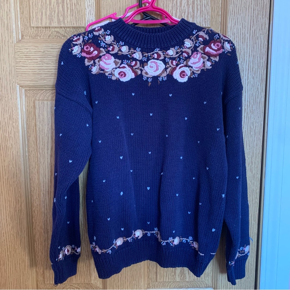 Vintage 80s Lady Footlocker Floral Embroidered Sweater